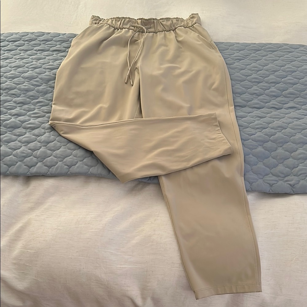 Women’s Lululemon Khaki Pants